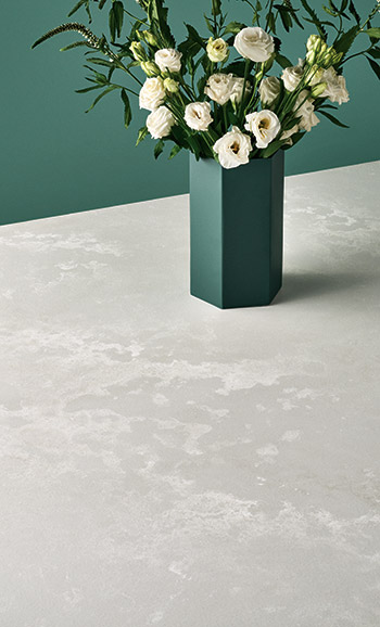 Ceu* 4011 Cloudburst Concrete: White Mineral Countertop