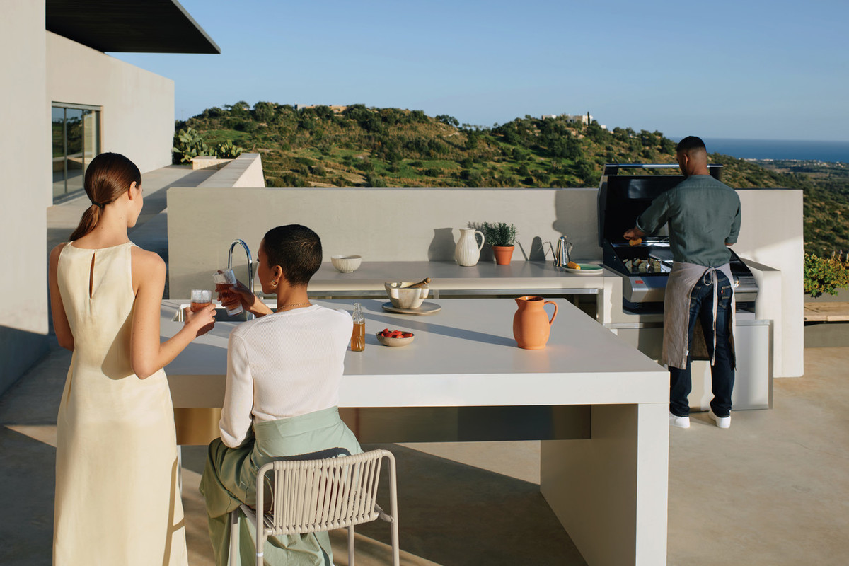 Does Quartz Fade in Sunlight? How to Protect Your Countertops