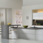 Modem-kitchen-with-island-in-Caesarstone-4120-Raven
